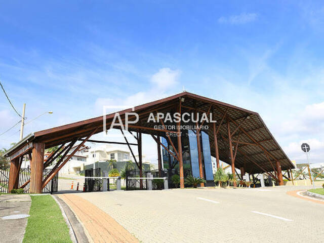 Venda em Condomínio Residencial Jaguary - São José dos Campos